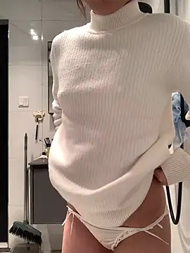 Snapshot of Aimeil chatting on 01/12/25, 03:03 Aimeil online show from 01/12/25, 03:03