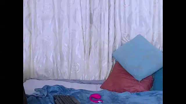 Snapshot of SasyyLissaa chatting on 11/23/25, 01:22 SasyyLissaa online show from 11/23/25, 01:22