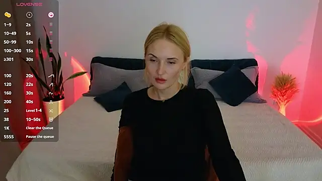 AlisssaRose online show from 10/01/25, 09:32