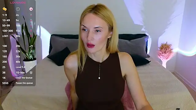 Snapshot of AlisssaRose chatting on 11/15/25, 05:20 AlisssaRose online show from 11/15/25, 05:20