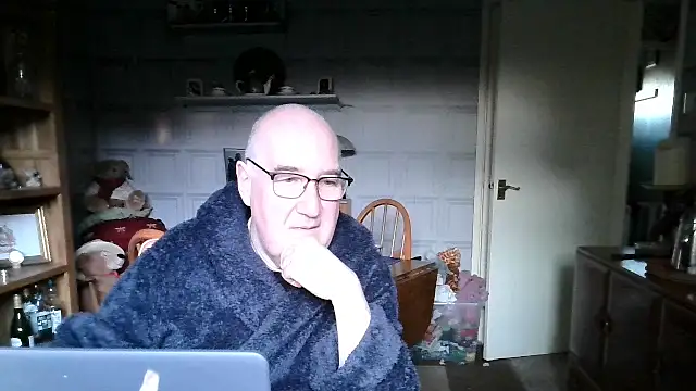 Adamdaddybear online show from 01/09/25, 08:45