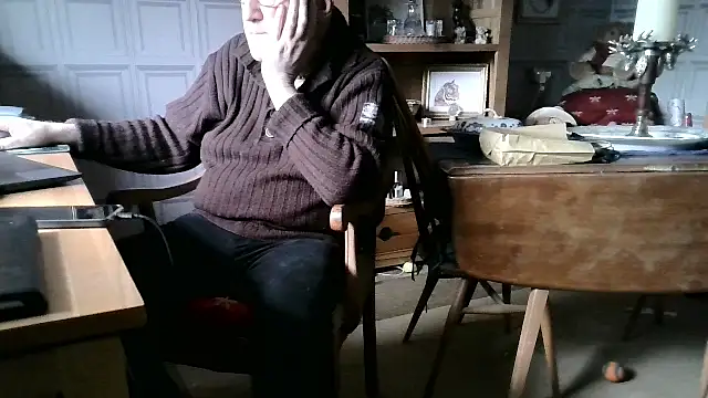 Adamdaddybear online show from 01/18/25, 01:08