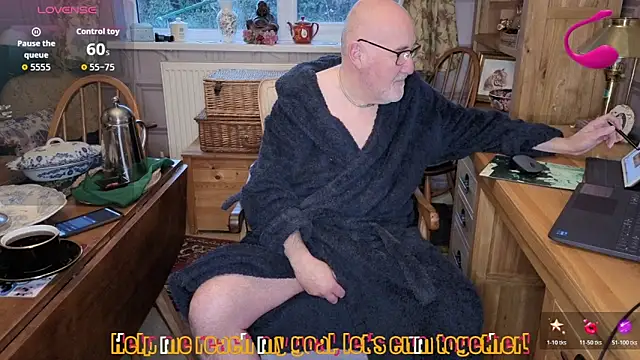 Snapshot of Adamdaddybear chatting on 01/11/26, 08:30 Adamdaddybear online show from 01/11/26, 08:30