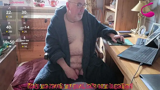 Snapshot of Adamdaddybear chatting on 03/04/26, 08:53 Adamdaddybear online show from 03/04/26, 08:53