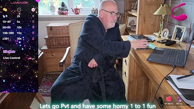 Snapshot of Adamdaddybear chatting on 03/30/26, 07:20 Adamdaddybear online show from 03/30/26, 07:20