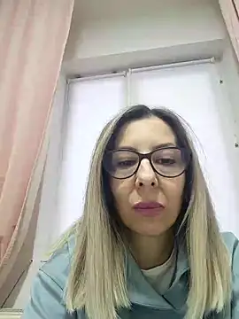 Snapshot of SukyGirl chatting on 12/17/24, 02:22 SukyGirl online show from 12/17/24, 02:22