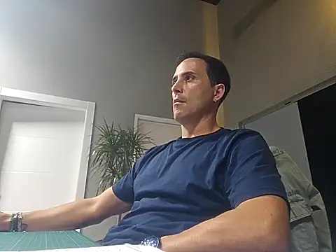 Lucas   81 online show from 10/29/25, 07:48