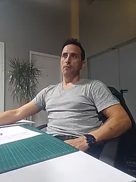 Lucas   81 online show from 11/26/25, 07:15