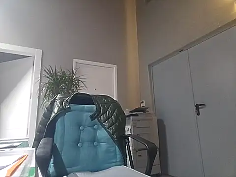 Lucas   81 online show from 11/27/25, 07:49