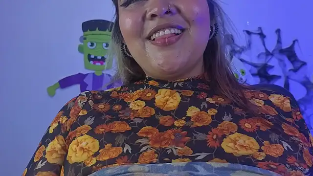 Snapshot of Agatha_humidity chatting on 10/20/25, 02:34 Agatha humidity online show from 10/20/25, 02:34