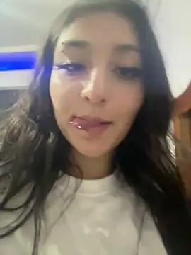 Snapshot of julyana_ chatting on 12/11/24, 03:35 julyana  online show from 12/11/24, 03:35