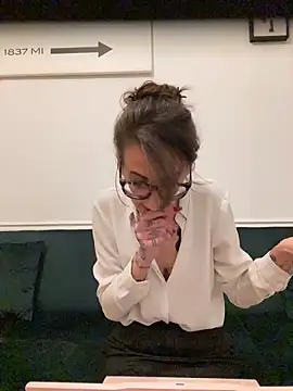 Thunder-Cunt online show from 10/21/25, 09:04