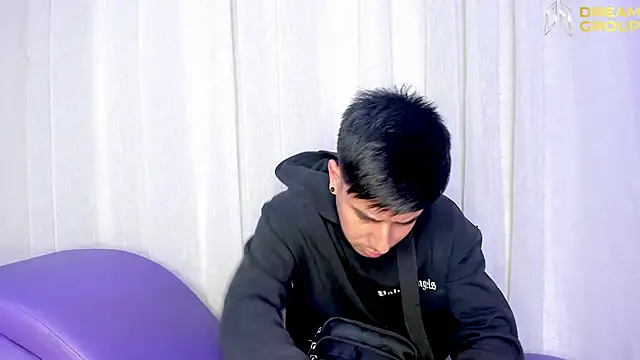 Yourslust  online show from 11/02/25, 01:24