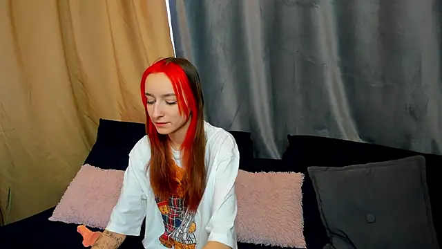 Snapshot of Doris_Scott chatting on 01/11/25, 08:22 Doris Scott online show from 01/11/25, 08:22