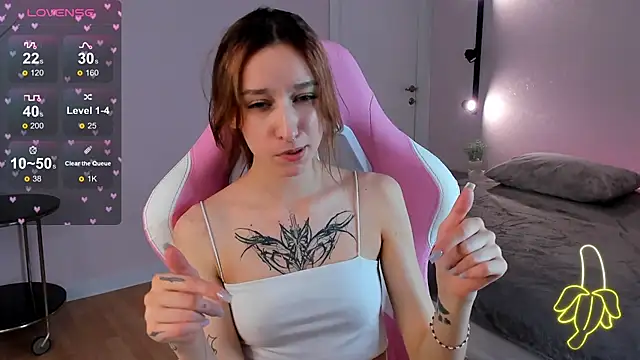 Snapshot of Doris_Scott chatting on 03/21/25, 08:06 Doris Scott online show from 03/21/25, 08:06