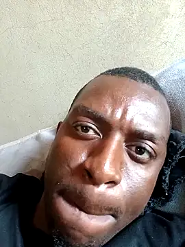 Snapshot of Kahlegodaddy chatting on 12/15/25, 11:47 Kahlegodaddy online show from 12/15/25, 11:47