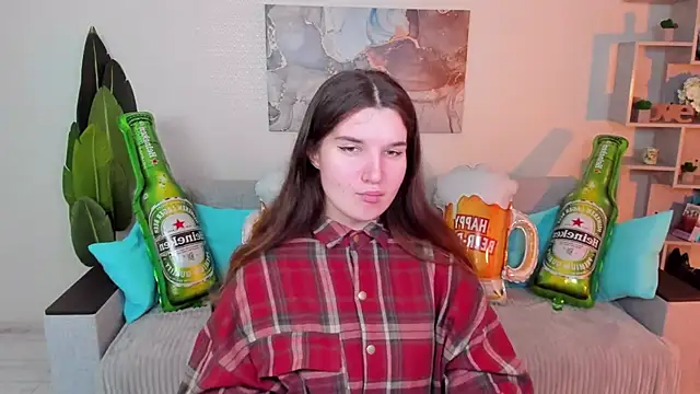 Snapshot of BonneyLove chatting on 09/18/25, 05:48 BonneyLove online show from 09/18/25, 05:48