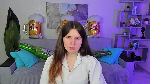 Snapshot of BonneyLove chatting on 09/30/25, 05:29 BonneyLove online show from 09/30/25, 05:29