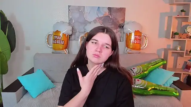 Snapshot of BonneyLove chatting on 10/05/25, 09:34 BonneyLove online show from 10/05/25, 09:34