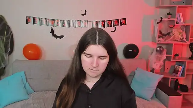 Snapshot of BonneyLove chatting on 10/16/25, 09:49 BonneyLove online show from 10/16/25, 09:49