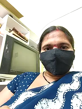 hotladyIndian1 online show from 09/10/25, 10:15