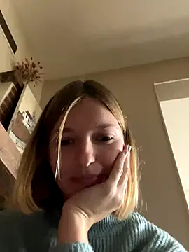 vilaineblonde online show from 10/28/25, 01:47