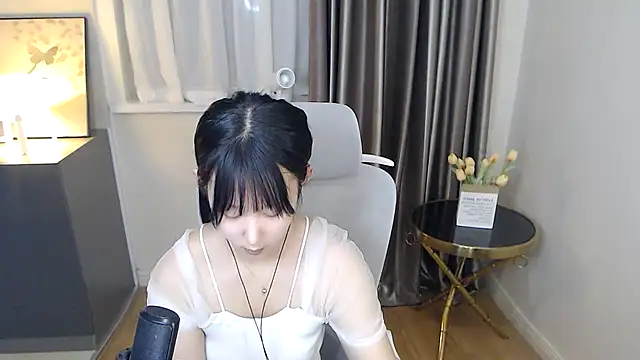 Snapshot of menger888 chatting on 02/15/25, 12:43 menger888 online show from 02/15/25, 12:43