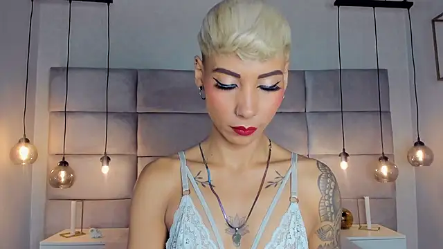 MiaMorgan  online show from 12/20/24, 11:43