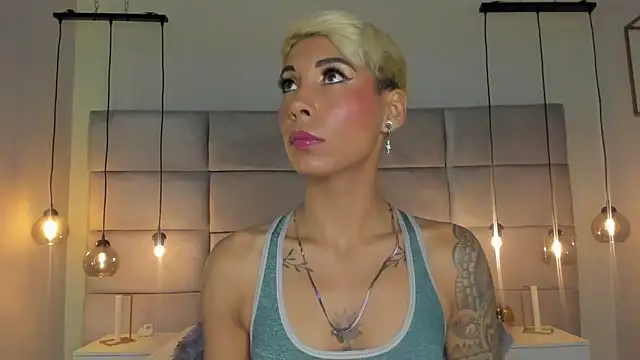MiaMorgan  online show from 01/03/25, 12:08
