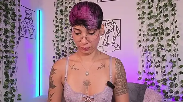 MiaMorgan  online show from 06/20/26, 02:53