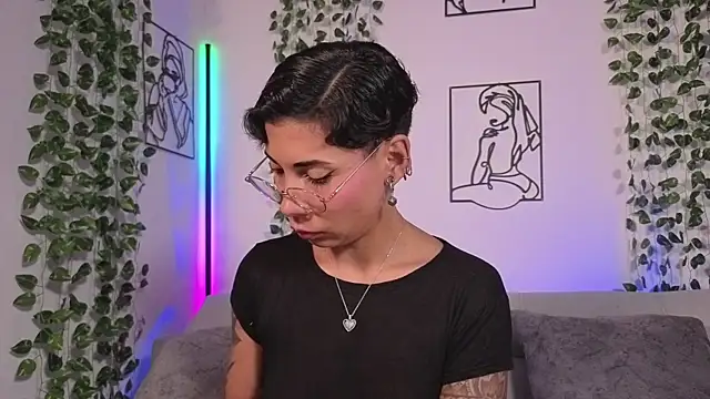 MiaMorgan  online show from 06/26/26, 12:42