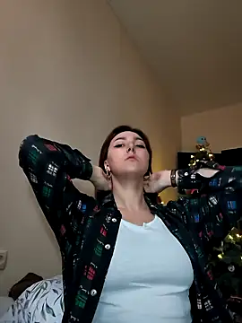 Snapshot of MiaStika chatting on 12/29/24, 09:17 MiaStika online show from 12/29/24, 09:17