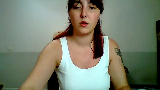 Snapshot of MiaStika chatting on 09/08/25, 07:35 MiaStika online show from 09/08/25, 07:35