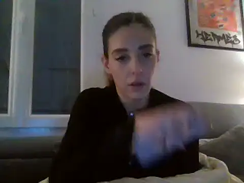 MissBella131 online show from 12/10/24, 04:38