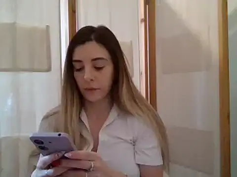 MissBella131 online show from 02/08/25, 12:06