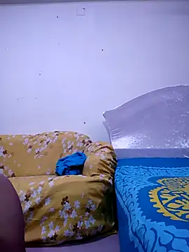 Snapshot of Taniya07 chatting on 10/19/25, 06:36 Taniya07 online show from 10/19/25, 06:36