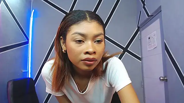 Perla prg online show from 12/16/24, 08:05