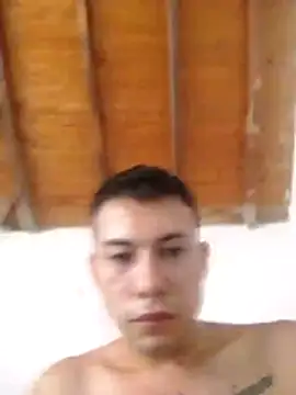 Snapshot of Elfoooooooooi chatting on 07/17/26, 04:12 Elfoooooooooi online show from 07/17/26, 04:12