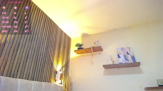 Snapshot of ashlye_hill chatting on 10/14/25, 04:24 ashlye hill online show from 10/14/25, 04:24