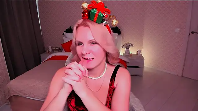 Louisa Bay online show from 12/28/24, 10:58