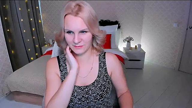 Louisa Bay online show from 12/30/24, 07:59