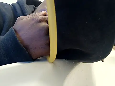 DevinToore online show from 12/01/25, 11:21