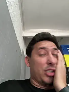 Snapshot of Farias8837 chatting on 10/29/25, 03:14 Farias8837 online show from 10/29/25, 03:14