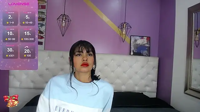 Snapshot of MadameDamn chatting on 12/10/24, 06:28 MadameDamn online show from 12/10/24, 06:28