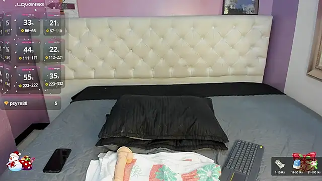 Snapshot of MadameDamn chatting on 12/23/24, 03:23 MadameDamn online show from 12/23/24, 03:23