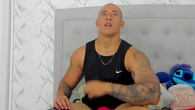 luigiferrara online show from 10/23/25, 06:28