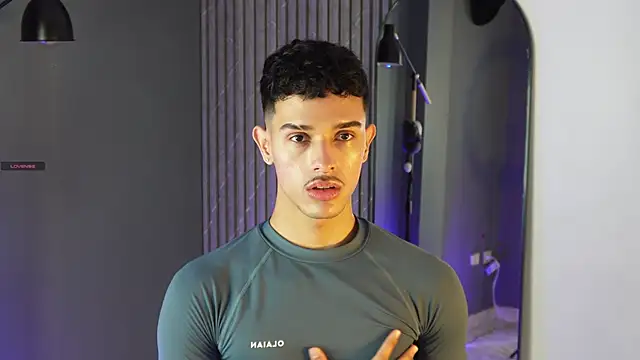 Snapshot of Busterspinter chatting on 09/24/25, 06:00 Busterspinter online show from 09/24/25, 06:00