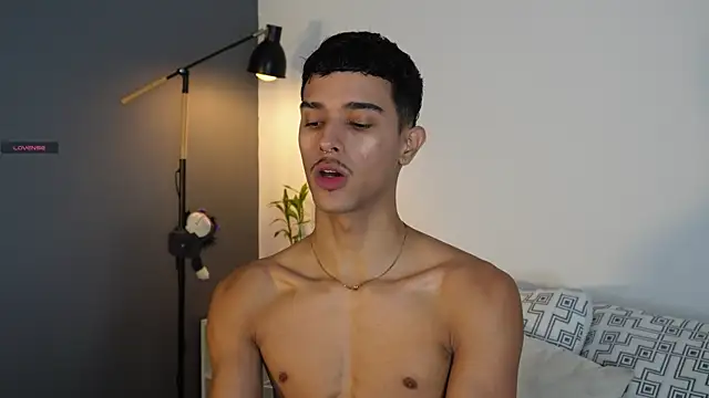 Snapshot of Busterspinter chatting on 10/06/25, 04:59 Busterspinter online show from 10/06/25, 04:59