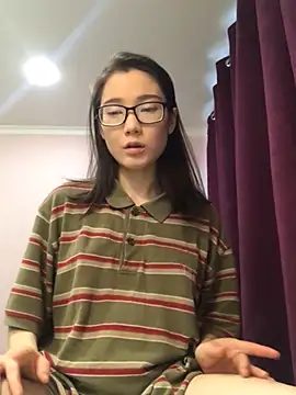 Snapshot of Milka23 chatting on 01/18/25, 10:06 Milka23 online show from 01/18/25, 10:06