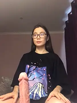 Snapshot of Milka23 chatting on 02/02/25, 09:30 Milka23 online show from 02/02/25, 09:30